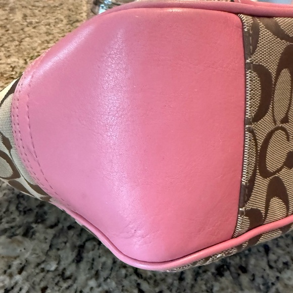 2009 Coach Jacquard Signature Limited Edition Pink Flowers Canvas Tote - Picture 15 of 16